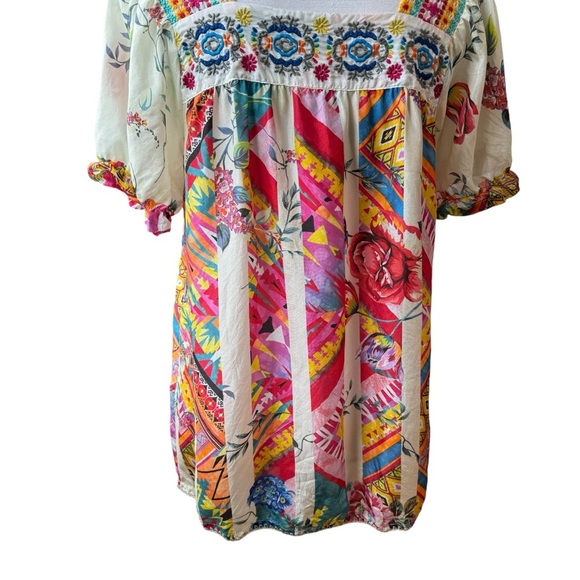 Johnny Was Blouse Size XS Tweety Mixed Print 100% Silk Floral Embroidered - Picture 8 of 15